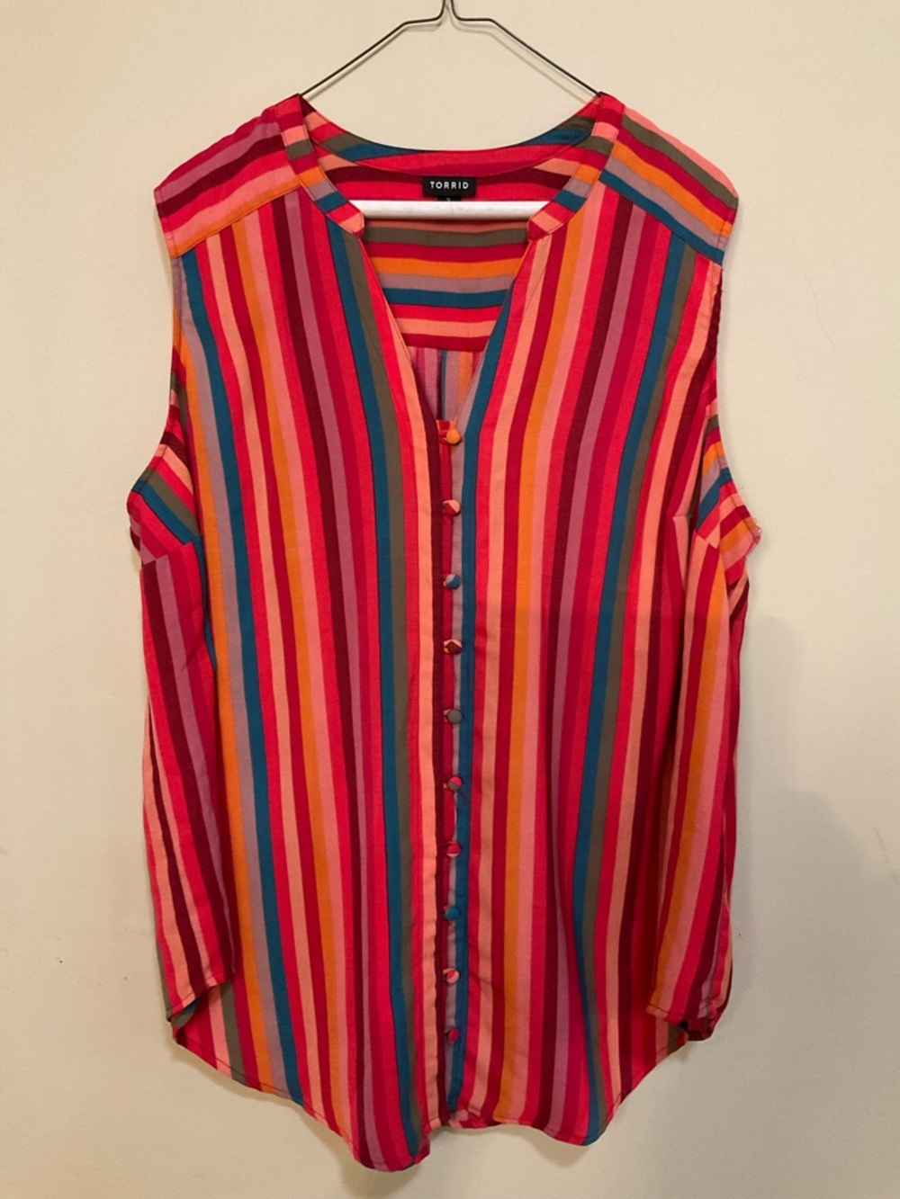 Harper Gauze Button-Front Sleeveless Blouse - Picture 2 of 10